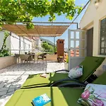 Bellastoria Apartment